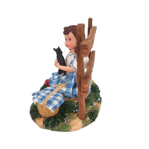 VTG 2000 Madame Alexander Picnic Dorothy & Toto Figurine Limited Edition NIB - Picture 3 of 10